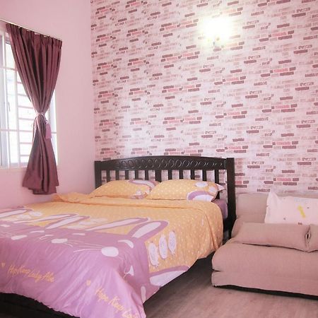 Milu Homestay - Kuala Selangor Exteriör bild